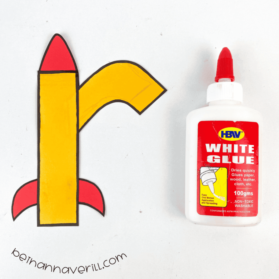 Red fins added to the bottom of the r