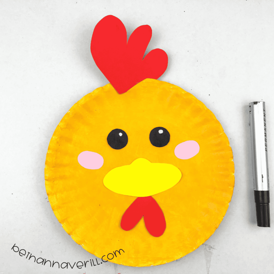 Chicken plate with a black pen border drawn around the edge