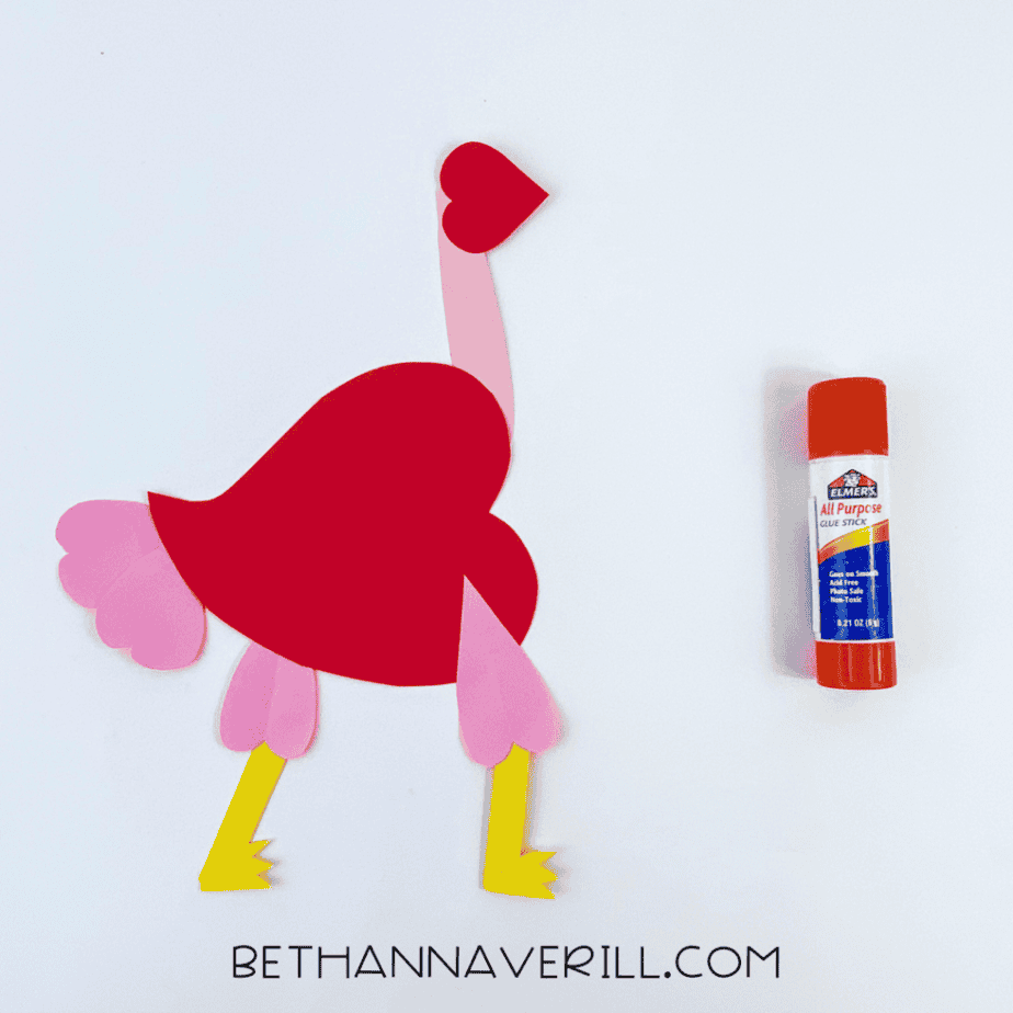 Yellow feet glued to the ostrich