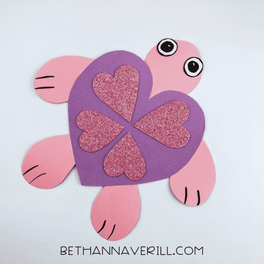 Finished Valentine’s Day heart turtle craft