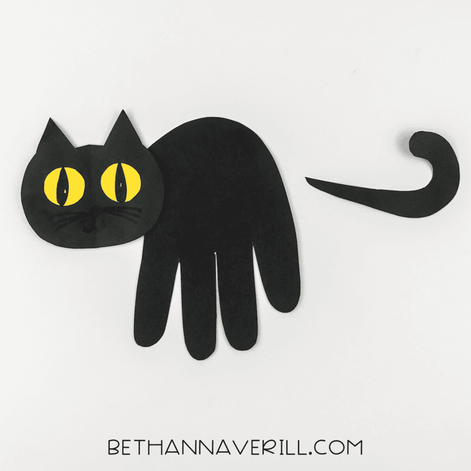 Curved tail placed next to cat body