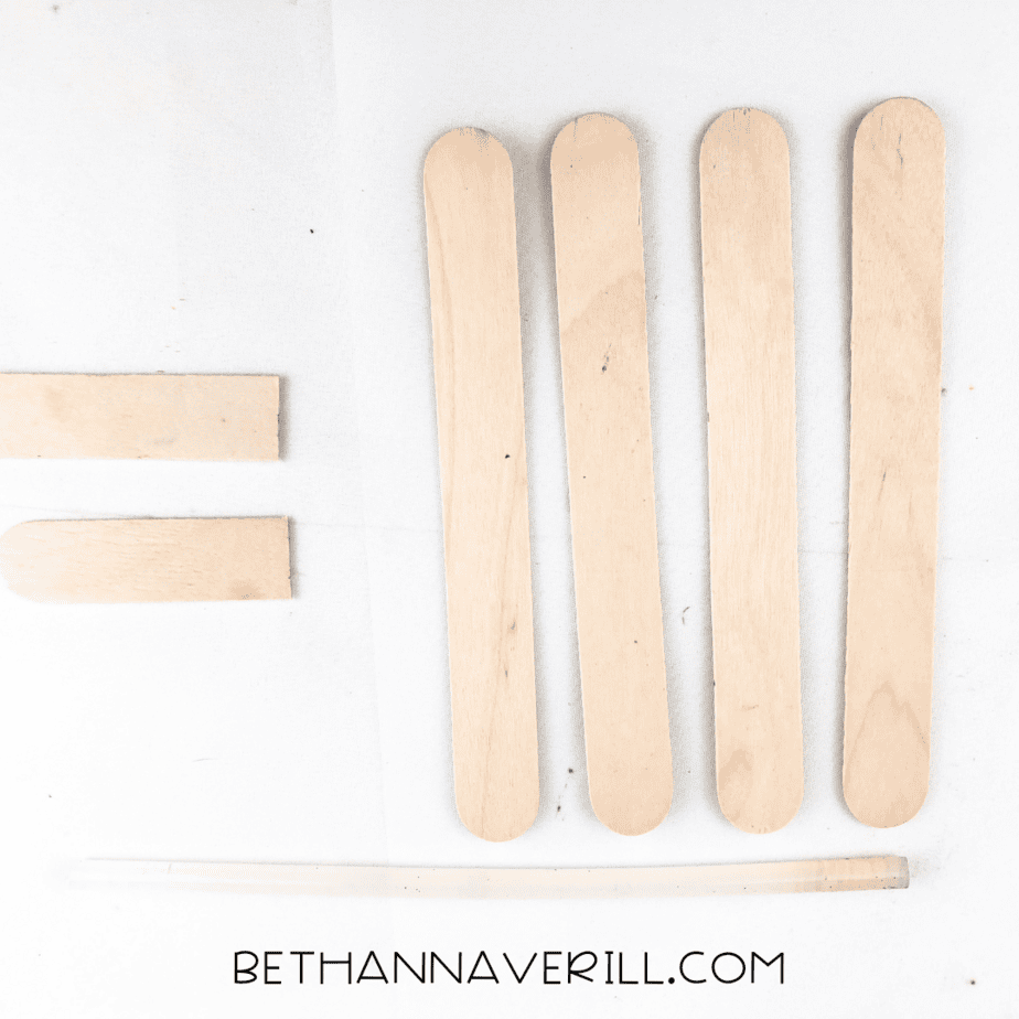 polar bear craft stick project step 1