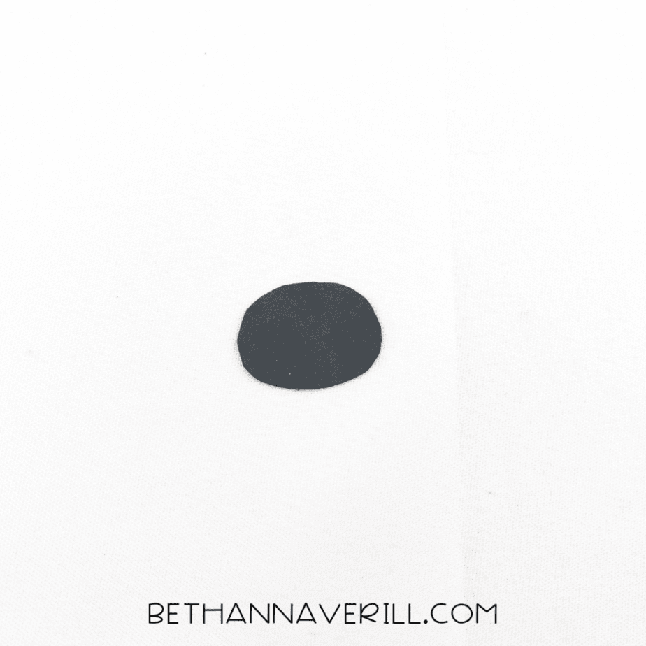 Black paper oval for the wolf nose