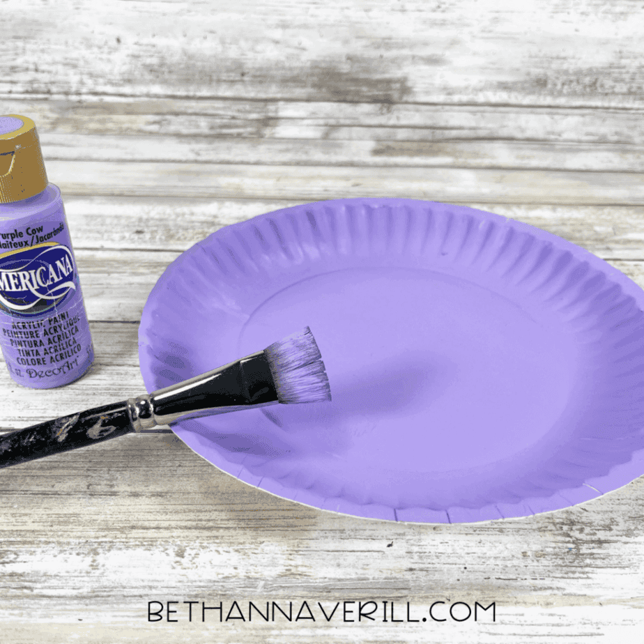 Paper plate painted purple for the Dracula craft