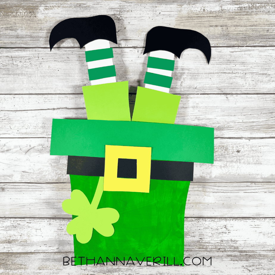 Completed leprechaun legs paper plate craft